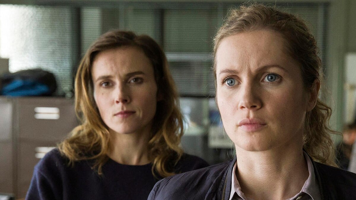 Still Film Tatort Nemesis mit Karin Hanczewski und Cornelia Groeschel